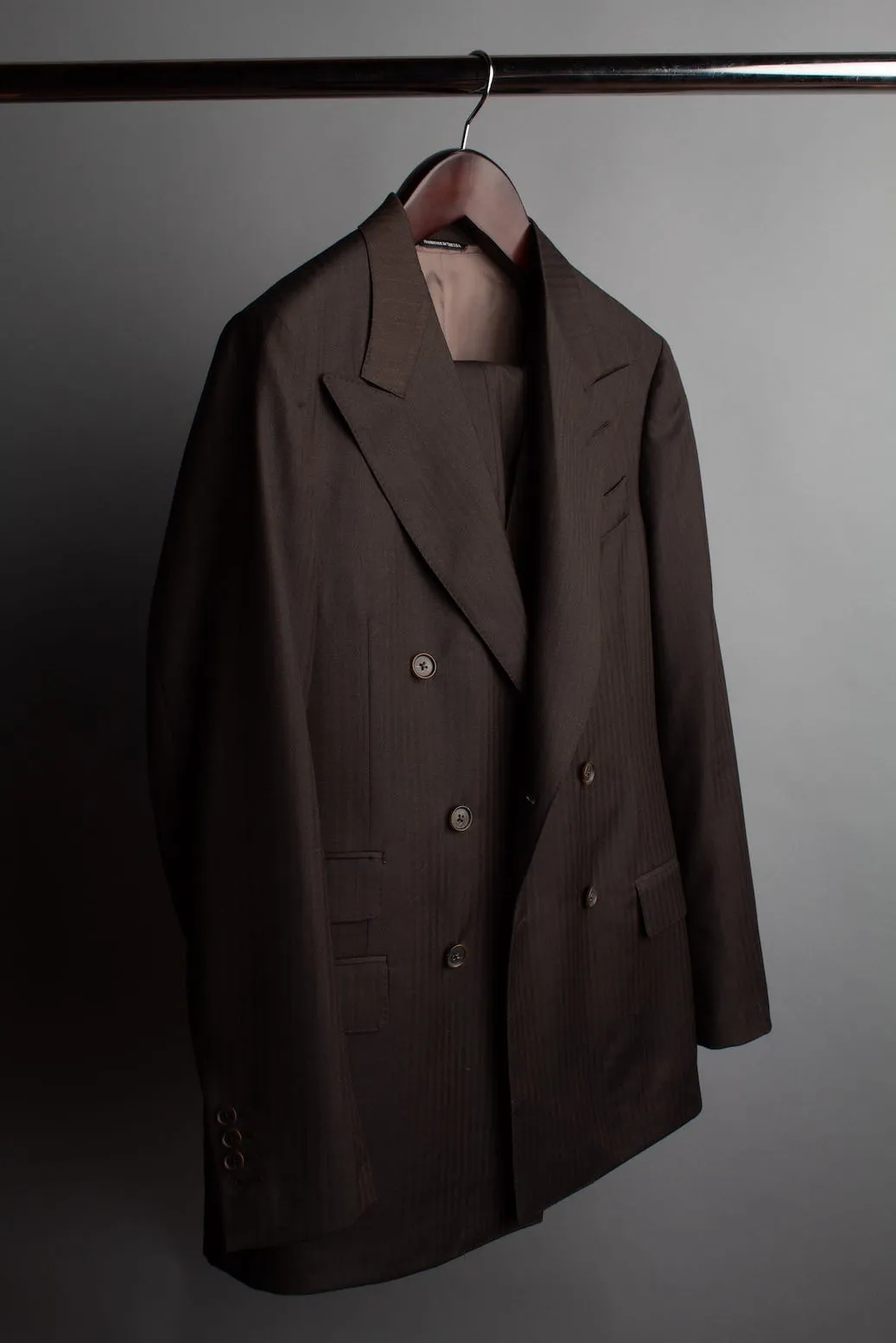 4-Season Herringbone Suit