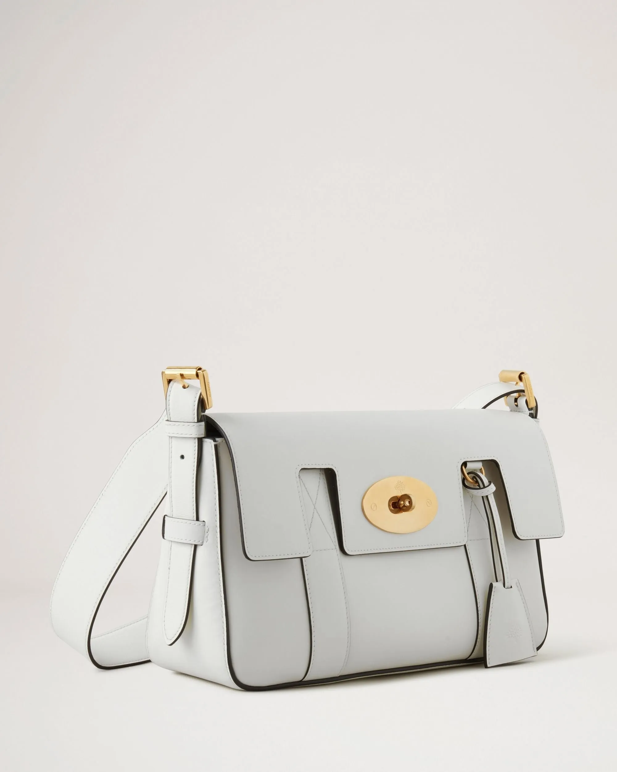East West Bayswater Classic Smooth (White)