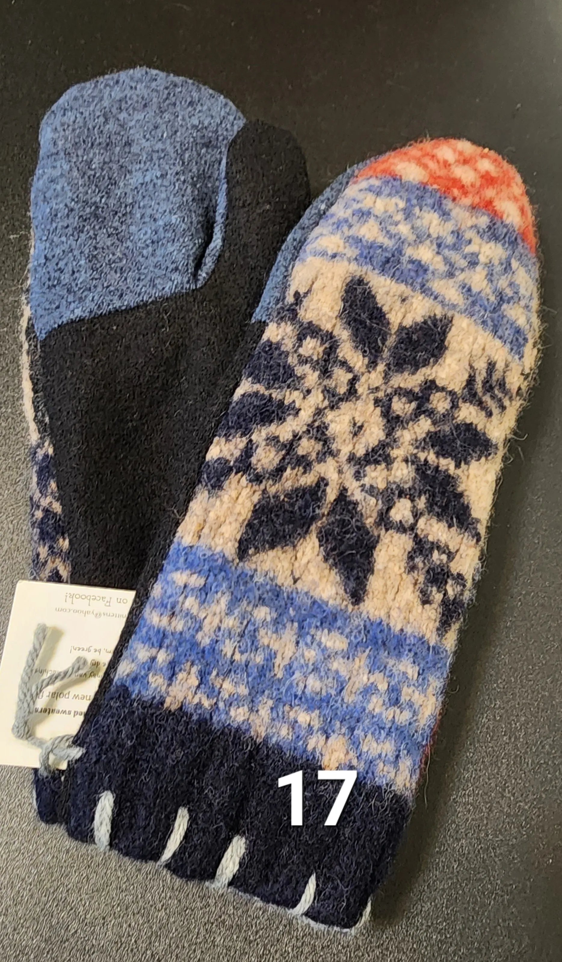 Hand Candy Mittens | Adults