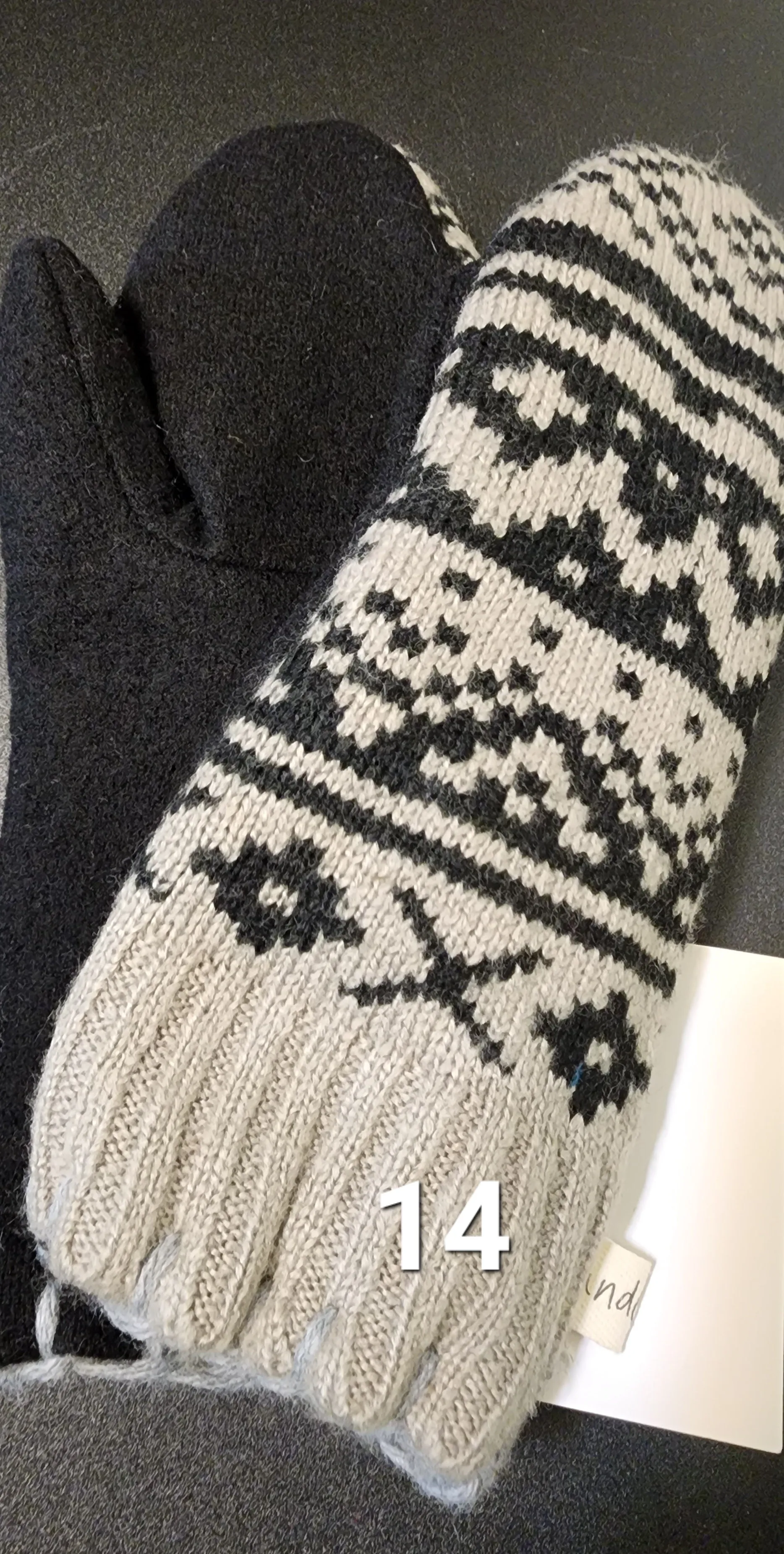 Hand Candy Mittens | Adults