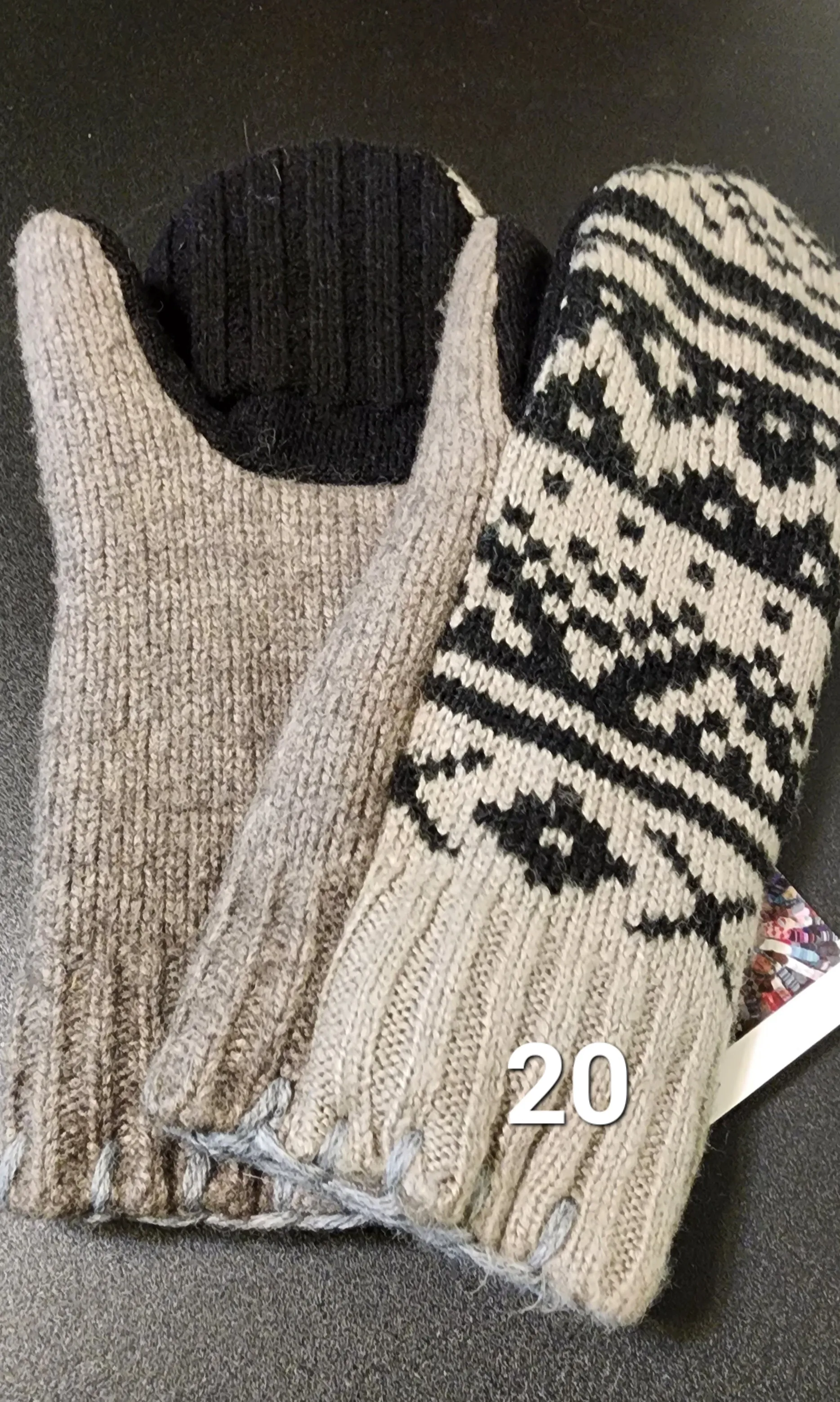Hand Candy Mittens | Adults