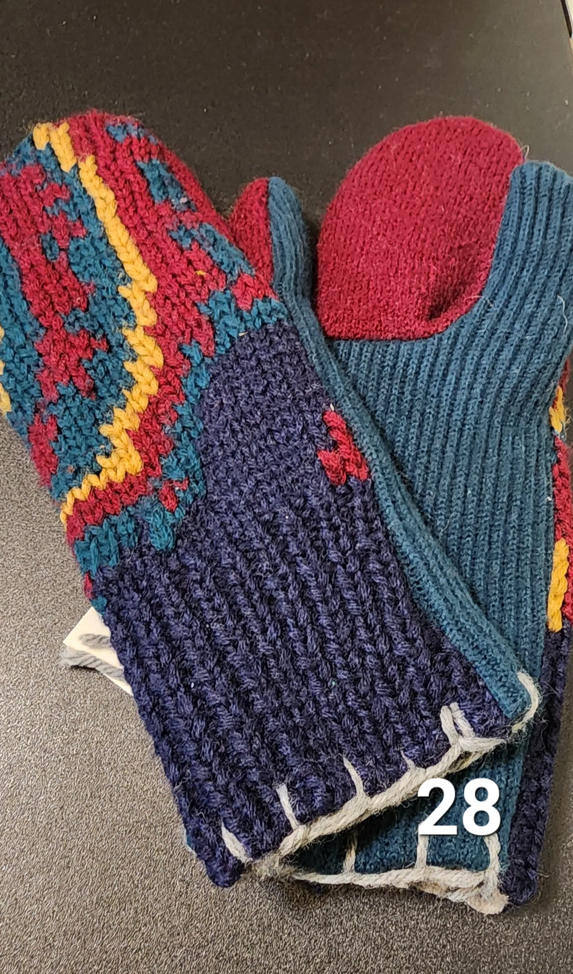 Hand Candy Mittens | Adults