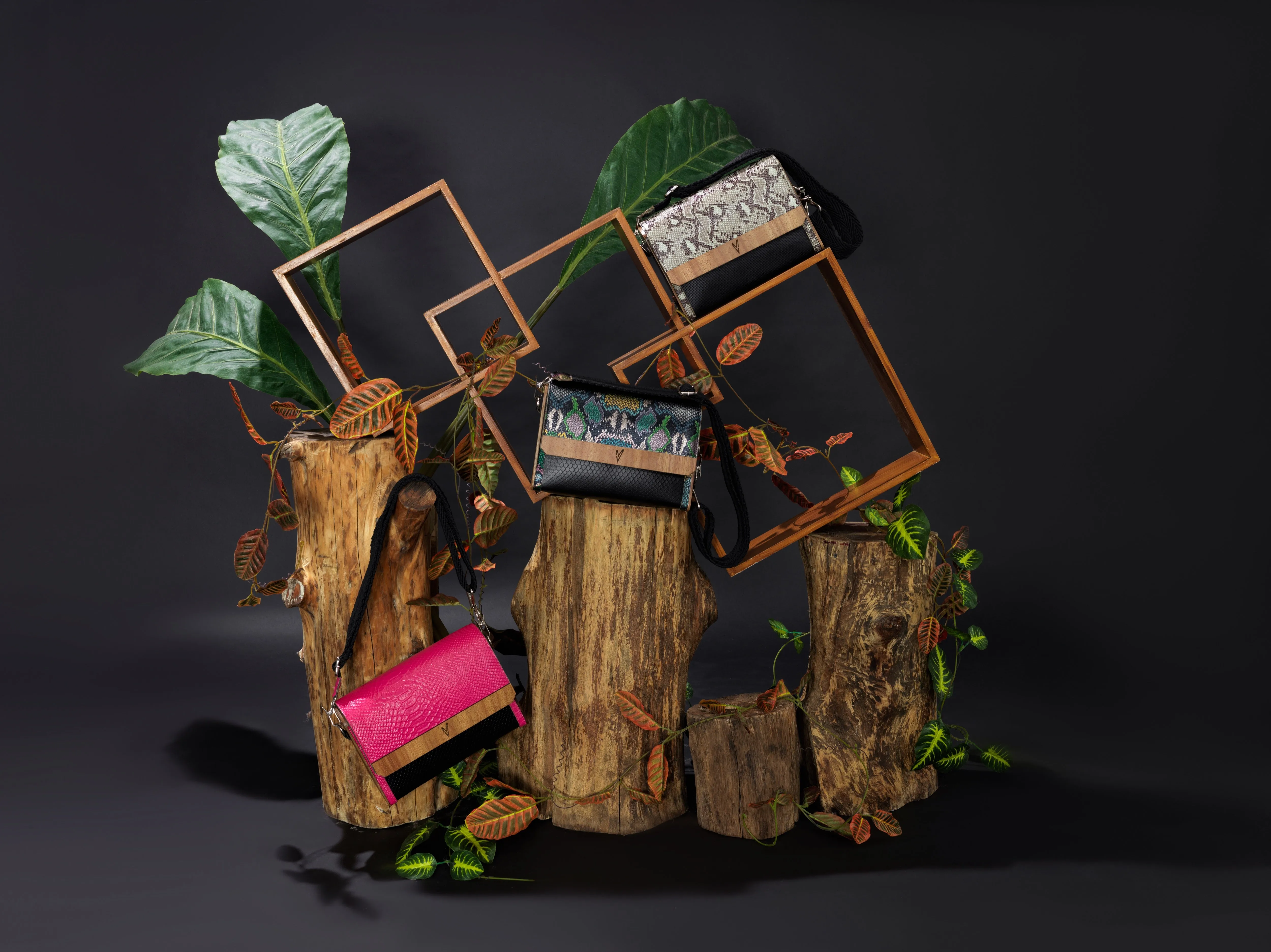 Maria Victoria | Trunk Collection | Cobra Multicolor